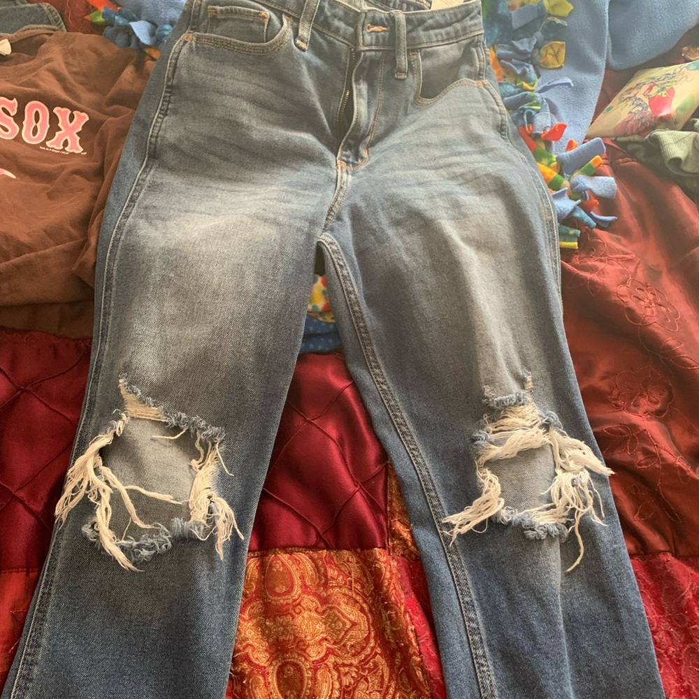hollister ultra high rise mom jeans